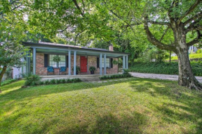 Exquisite Cottage Patio, 2 Mi to Hot Springs